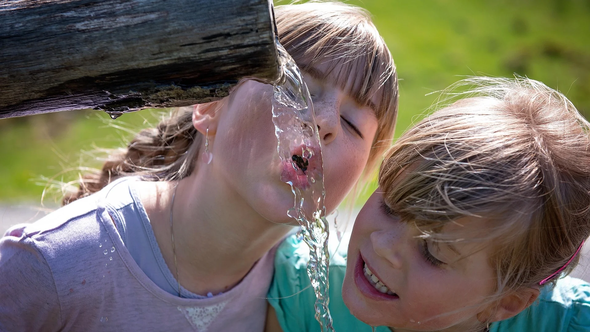 Trinkwasser aus dem Wasserhahn – Inhaltsstoffe, Mineralien und gelöste Stoffe im Leitungswasser